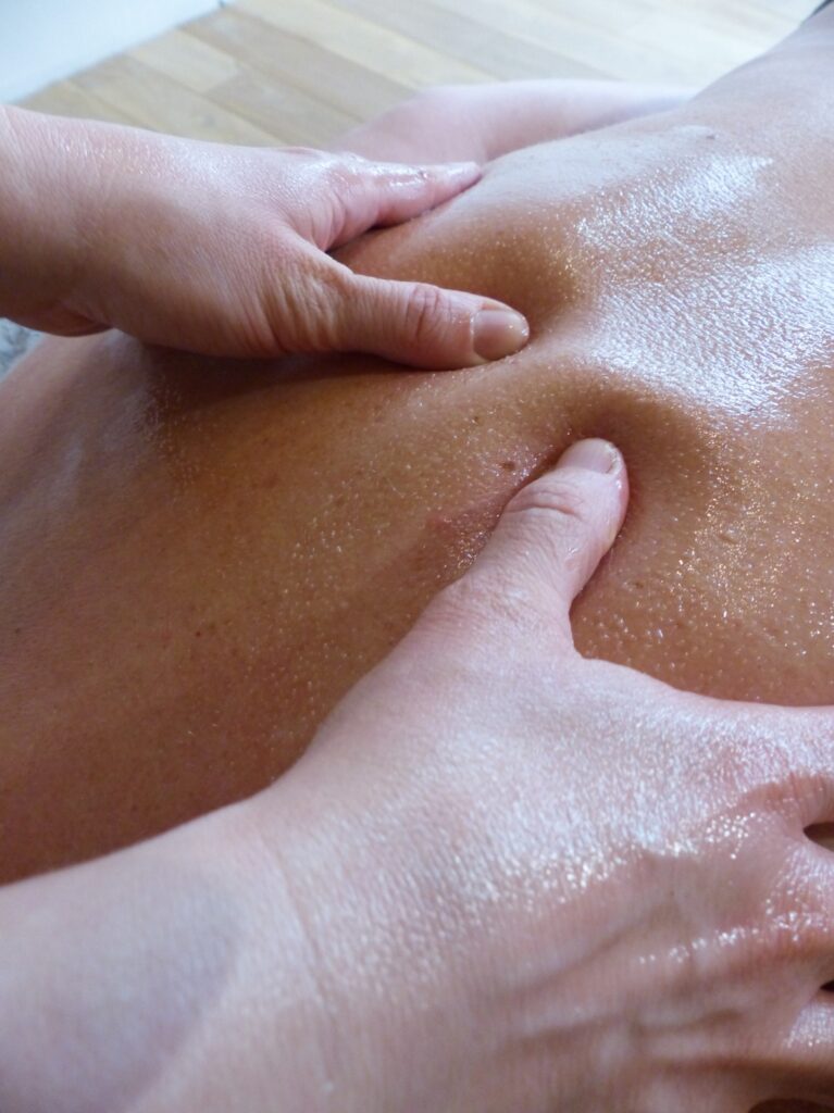 PHOTO-2026-02-10-16-00-51 Massage ajusté Marie Gamain technique de massage et écoute corporelle